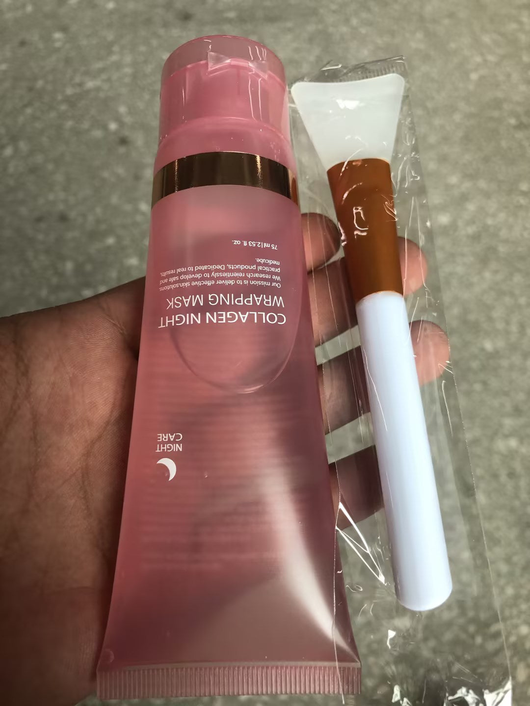 Straffende Collagen-Gesichtsmaske für eine glasartige Haut